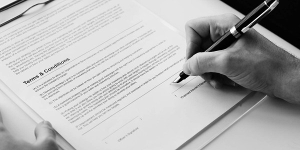 Derecho Mercantil / Abogados Mercantilistas en Leganés · Cumplimiento Normativo en Sector de Telecomunicaciones